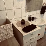 Toerpi Apartment Halmaj