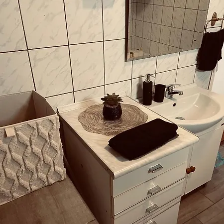 Toerpi Apartament Halmaj