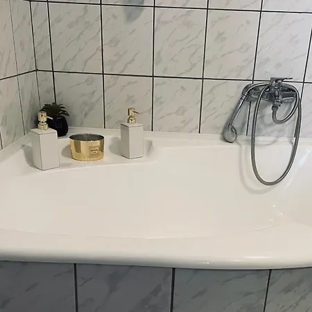Toerpi Apartment *